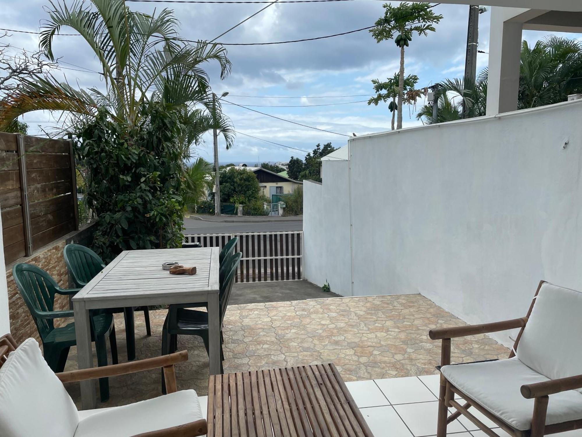 Studio 40M2 Saint Gilles Les Bains Екстер'єр фото